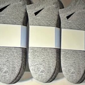 ❣️5|$25❣️ 3 pack Unlisted Men's Gray Athletic Socks